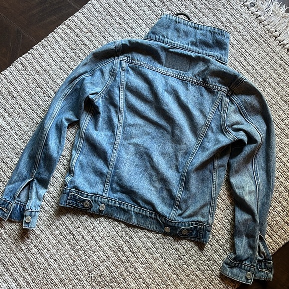 LUCKY Jean Jacket - Picture 3 of 4